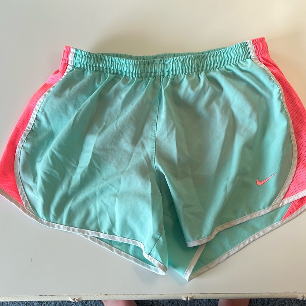 Girls size large Nike shorts